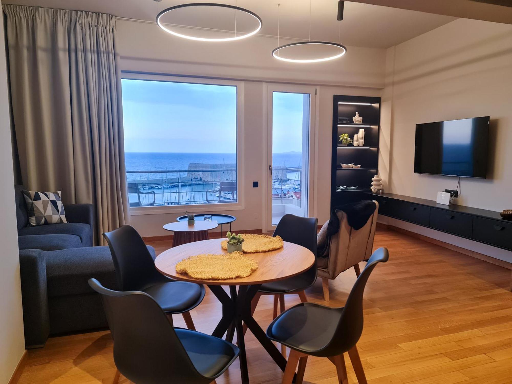 Blue Seaview Apartment